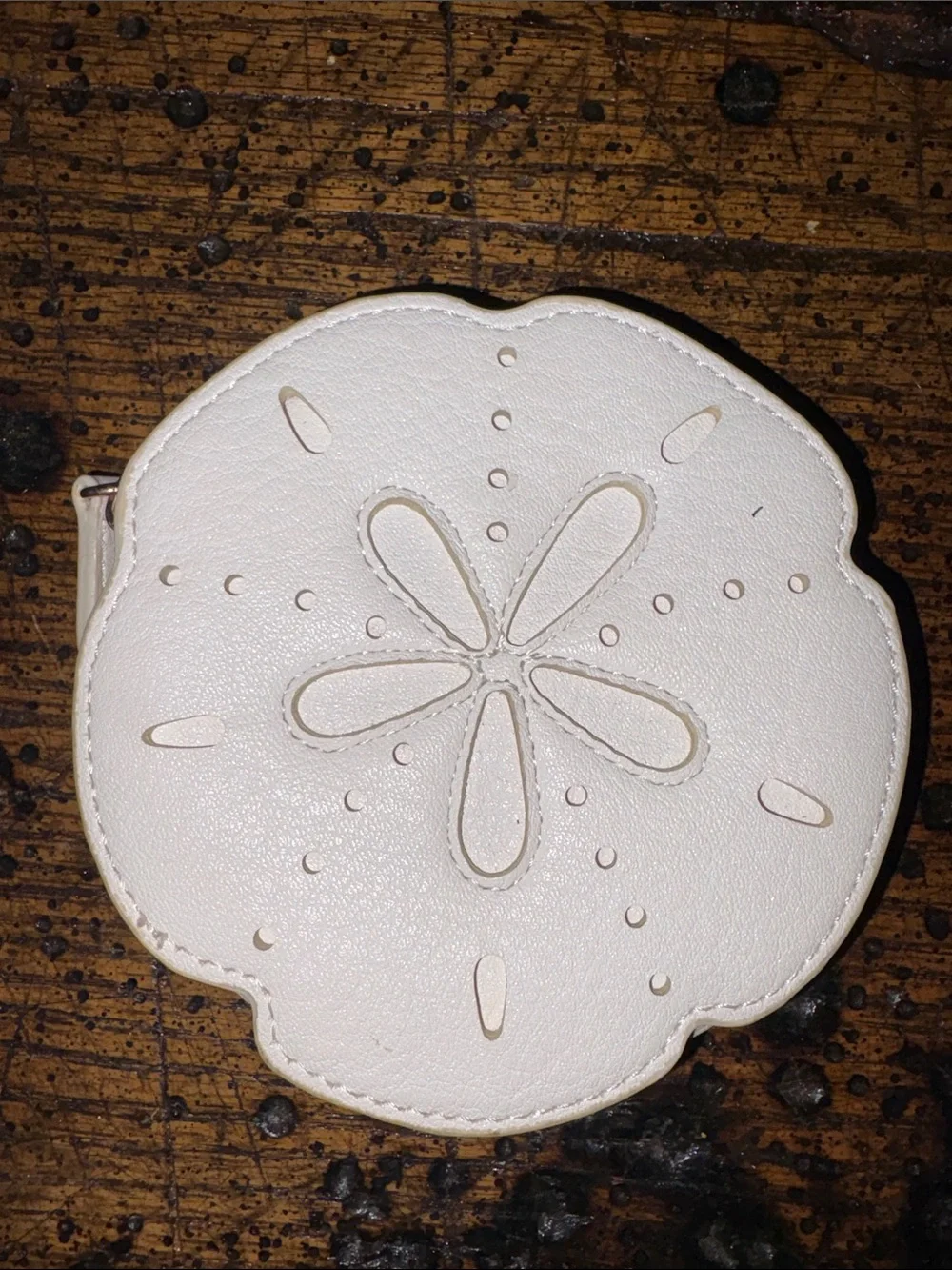 LC Lauren Conrad Cream Sand Dollar Coin Pouch